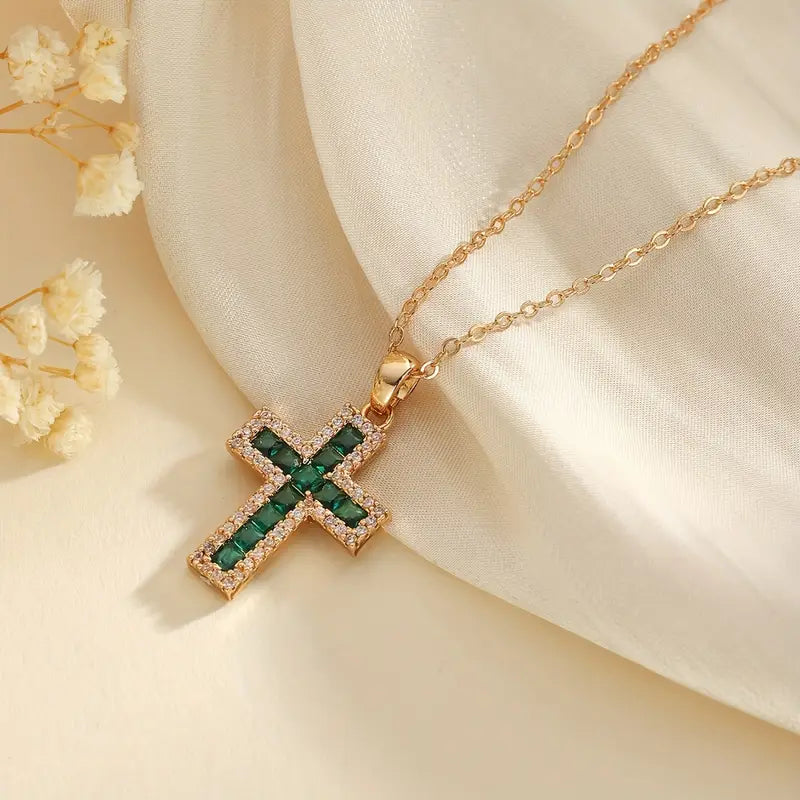Colar com Pingente Cruz de Esmeralda Solene | Ouro