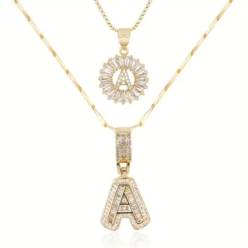 Conjunto de Colares Iniciais com Letra Pavê | Ouro