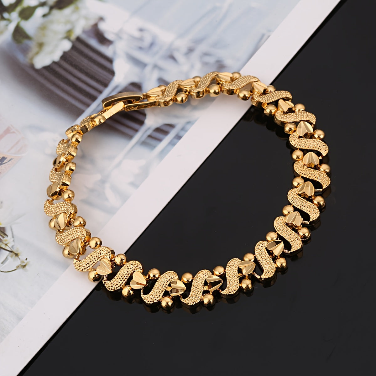 Pulseira Ondulada Ornamentada Lily | Ouro